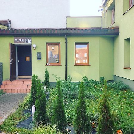 Wygodne Pokoje H16 Vandrarhem Chorzów Exteriör bild