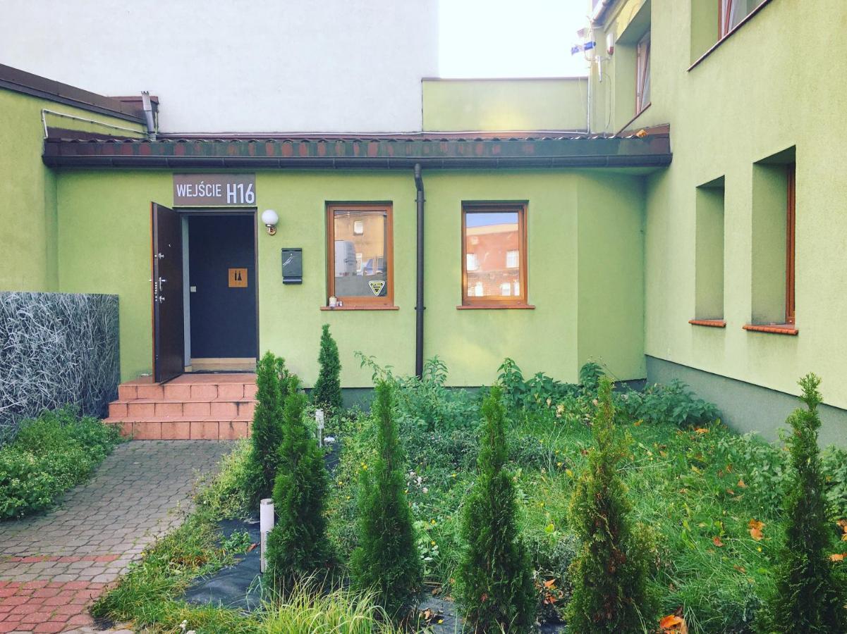 Wygodne Pokoje H16 Vandrarhem Chorzów Exteriör bild